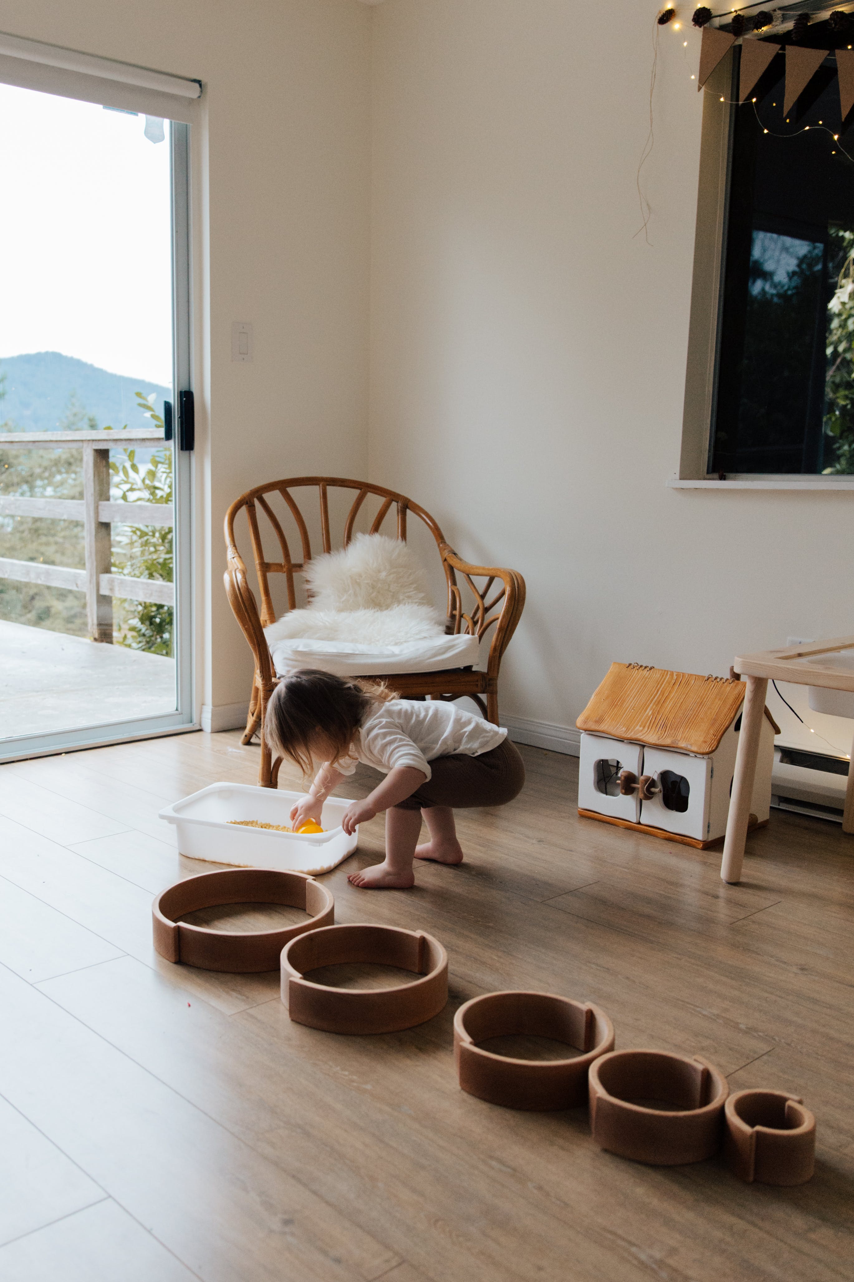 Montessori Schoolhouse Nurturing Children to Become Independent Learners